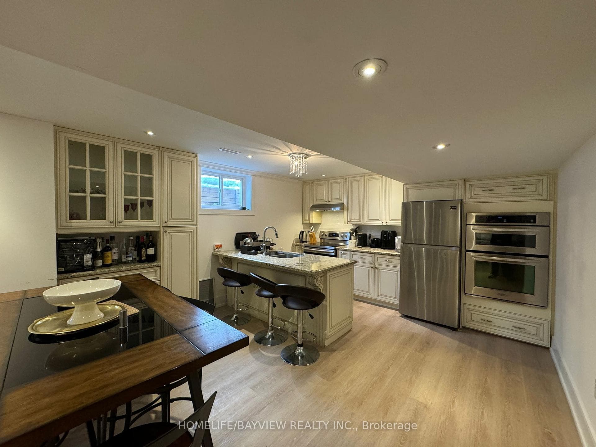77 Winchester Ln